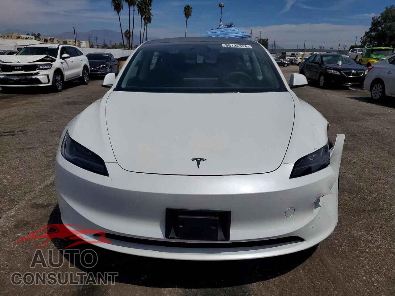 TESLA MODEL 3 2025 - 5YJ3E1EA7SF064885