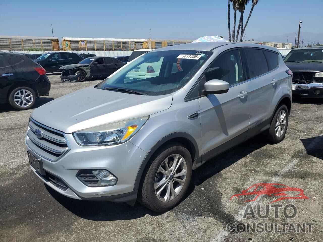 FORD ESCAPE 2017 - 1FMCU0GD7HUC11223