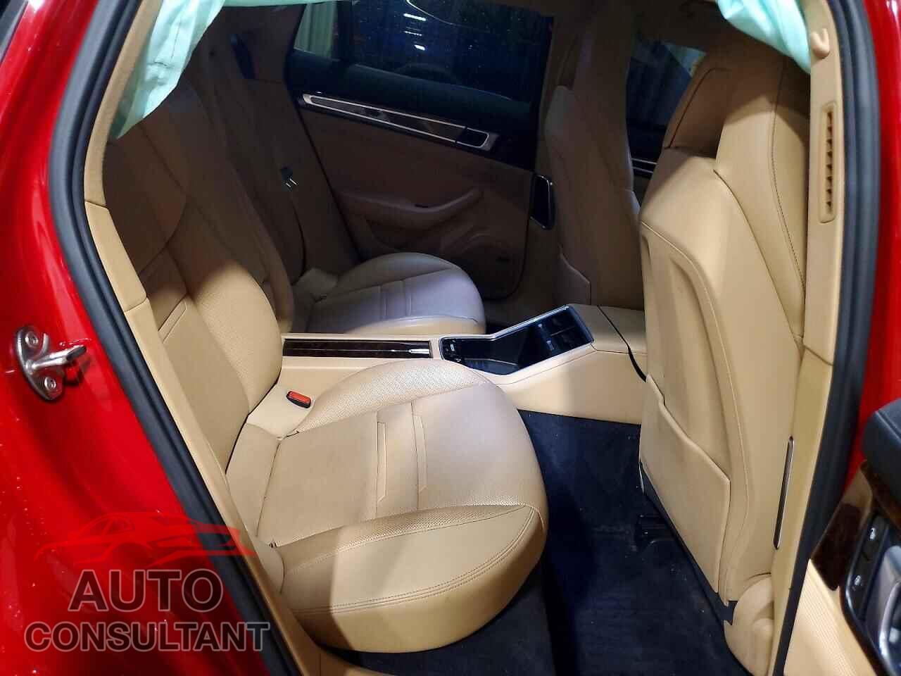 PORSCHE PANAMERA 2018 - WP0AA2A72JL114767