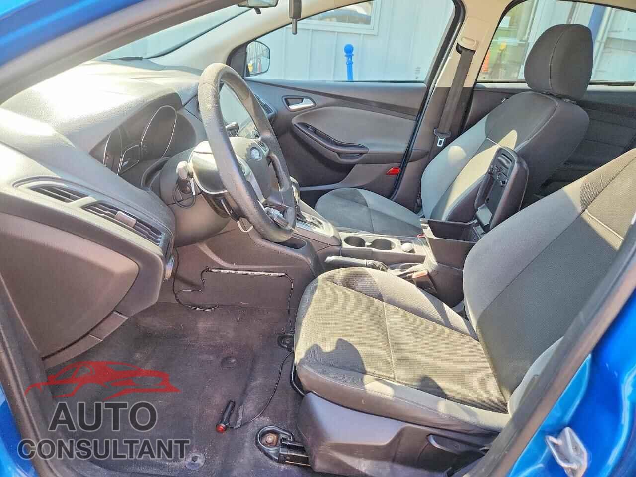 FORD FOCUS 2014 - 1FADP3F25EL105247
