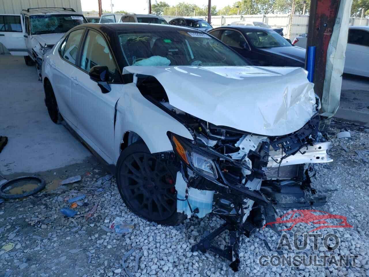 TOYOTA CAMRY 2021 - 4T1KZ1AK4MU059969