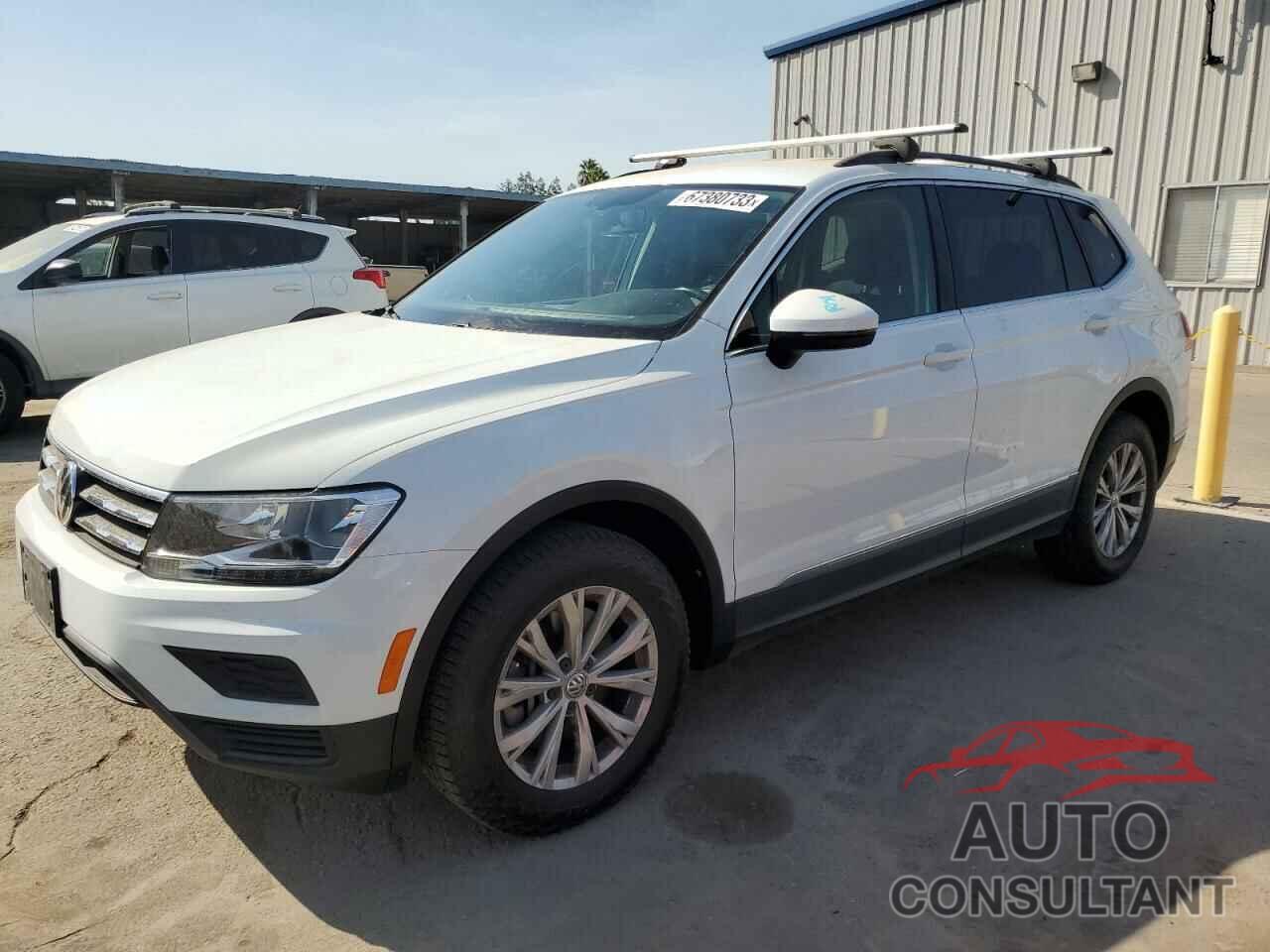 VOLKSWAGEN TIGUAN 2018 - 3VV2B7AX8JM109345