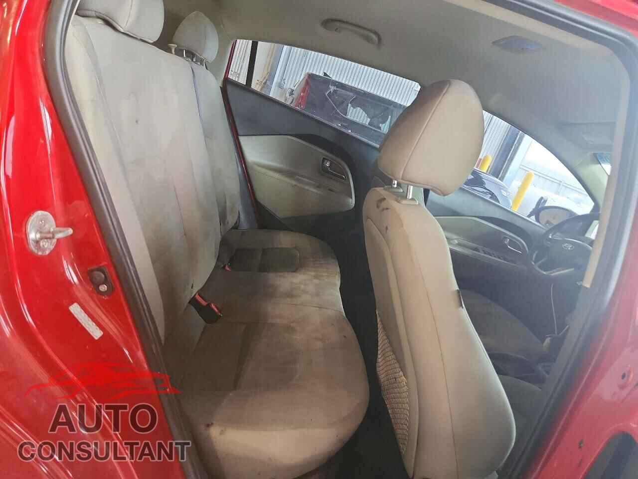 KIA RIO 2014 - KNADM4A36E6352751
