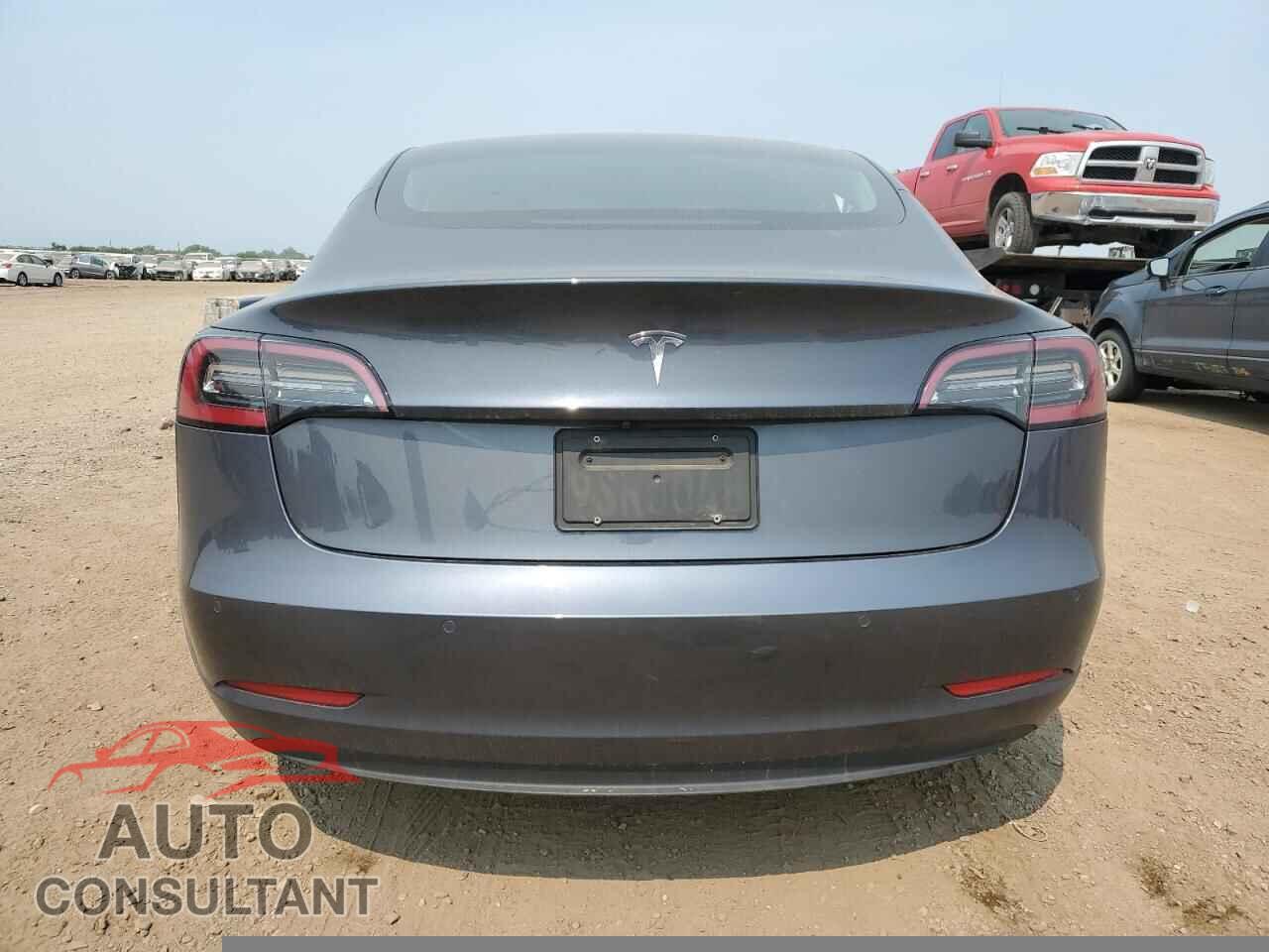 TESLA MODEL 3 2019 - 5YJ3E1EA7KF325545