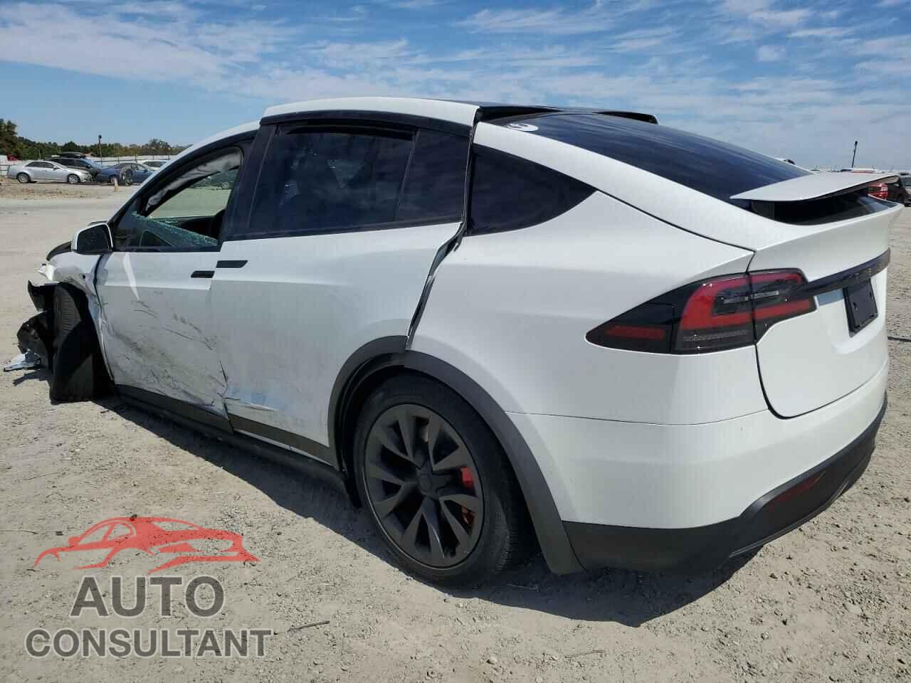 TESLA MODEL X 2023 - 7SAXCBE6XPF430325