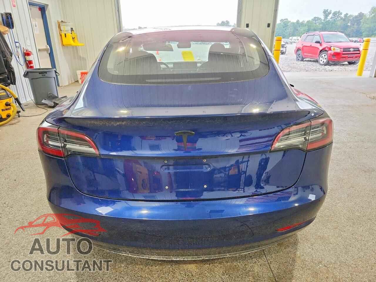 TESLA MODEL 3 2018 - 5YJ3E1EA5JF125035