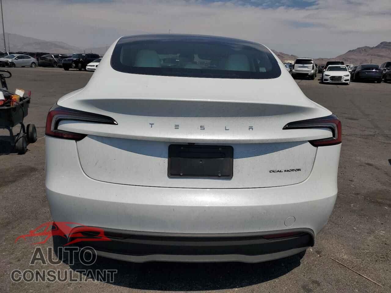 TESLA MODEL 3 2024 - 5YJ3E1EB9RF846236