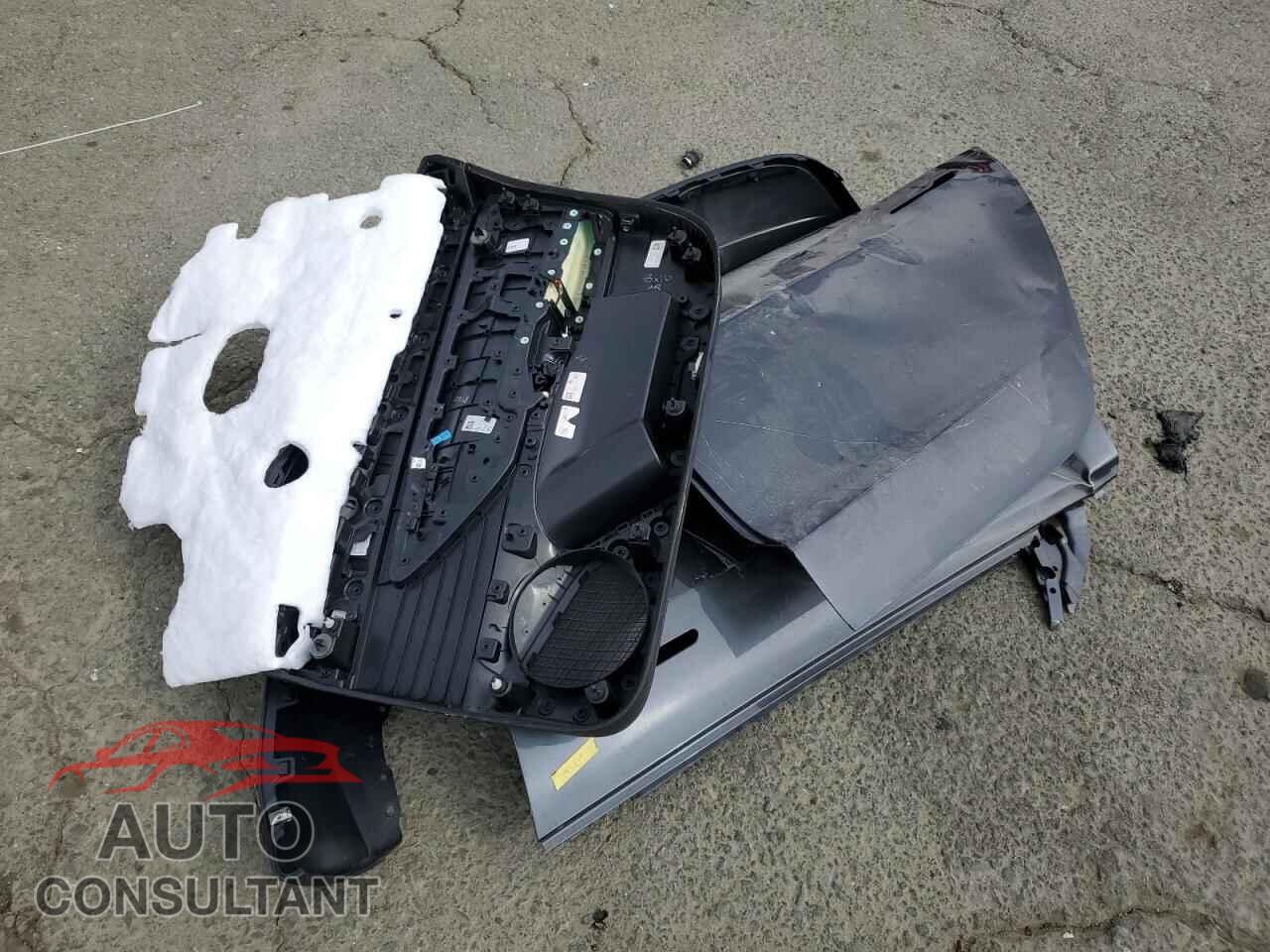 TESLA MODEL 3 2018 - 5YJ3E1EA4JF154817