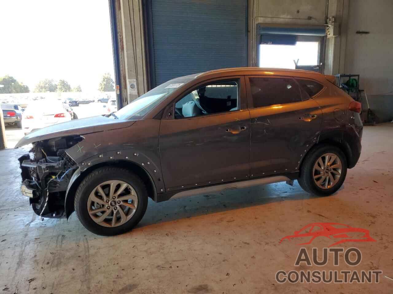 HYUNDAI TUCSON 2018 - KM8J33A44JU727419