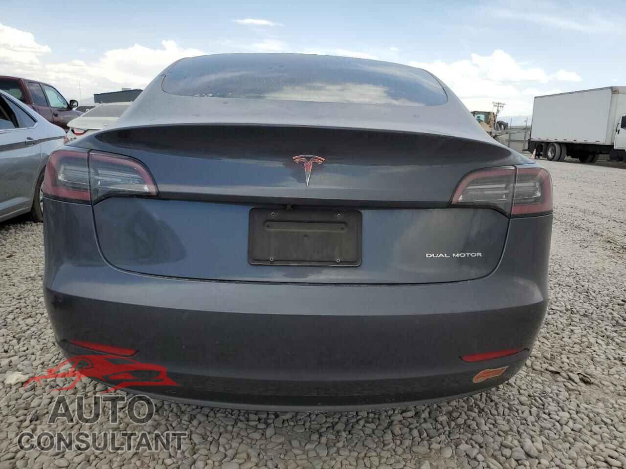 TESLA MODEL 3 2019 - 5YJ3E1EB0KF521576