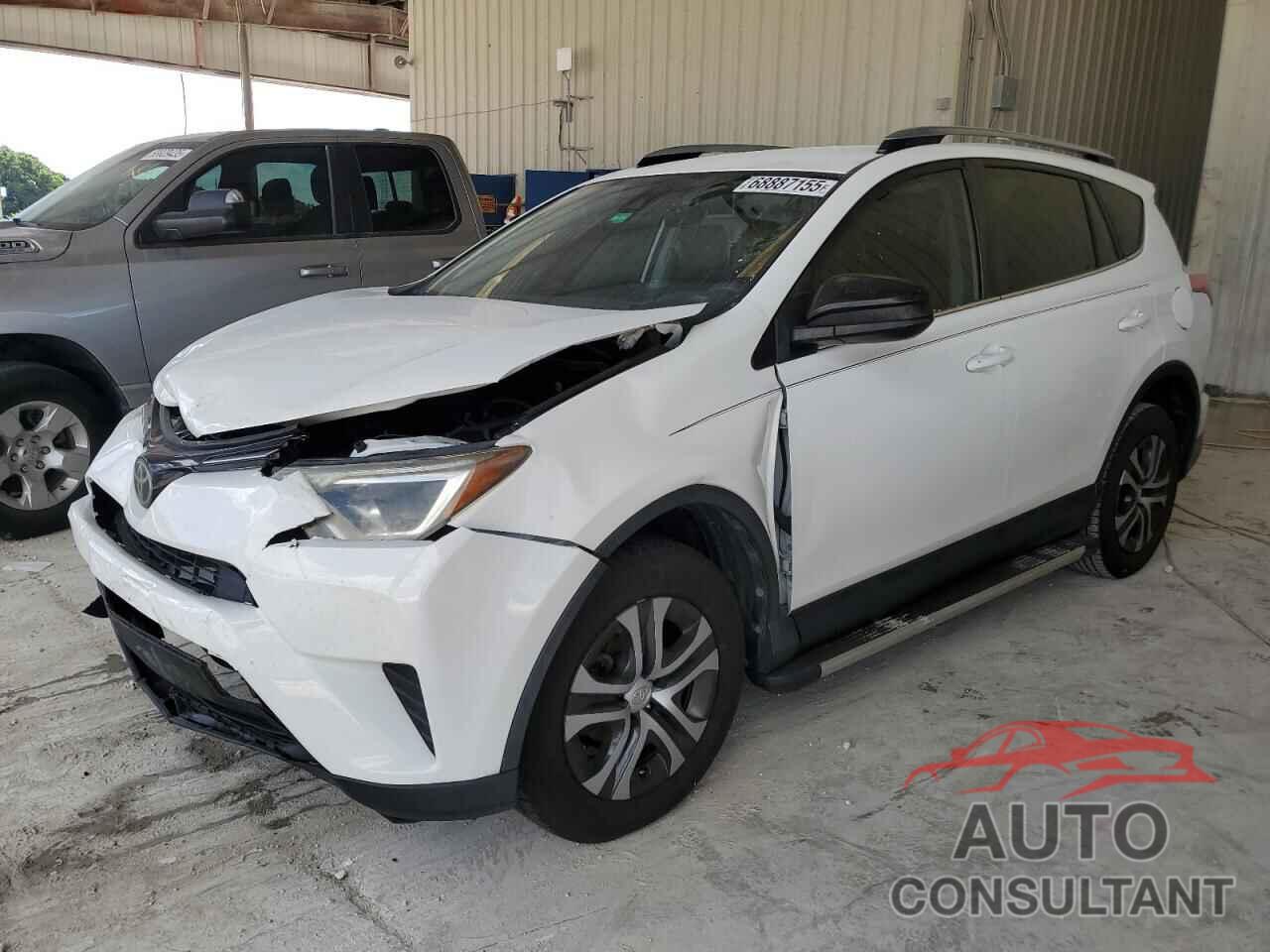 TOYOTA RAV4 2017 - JTMZFREV4HJ121098