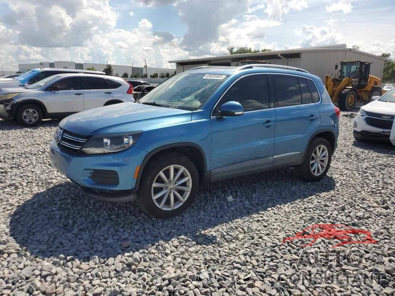 VOLKSWAGEN TIGUAN 2017 - WVGRV7AX9HK020806