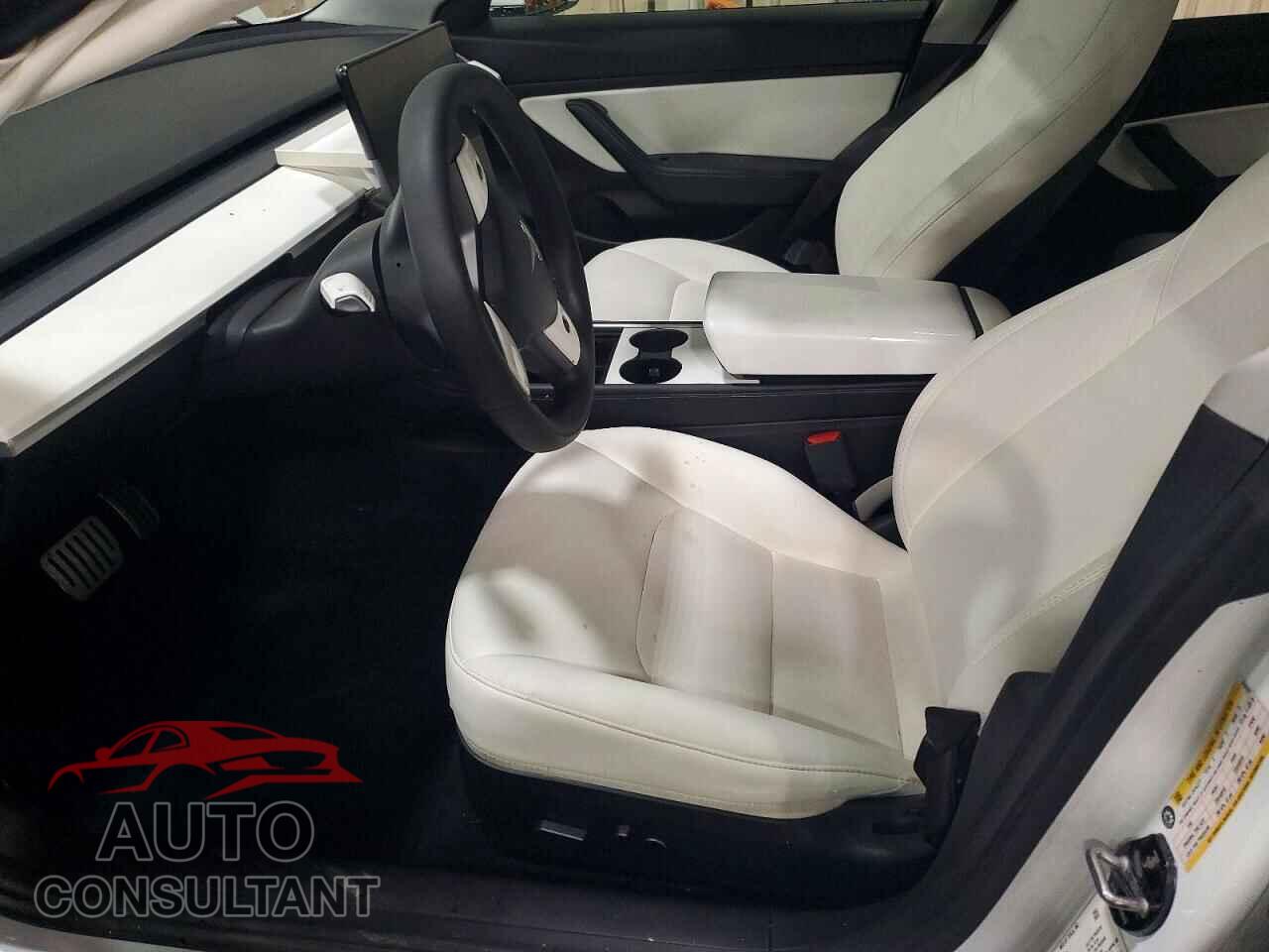 TESLA MODEL 3 2021 - 5YJ3E1EA9MF858807