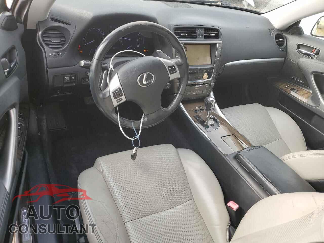 LEXUS IS 2011 - JTHFF2C21B2517962