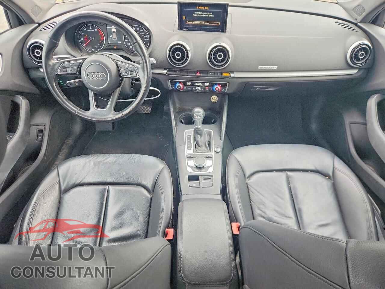 AUDI A3 2017 - WAUB8GFF3H1010899