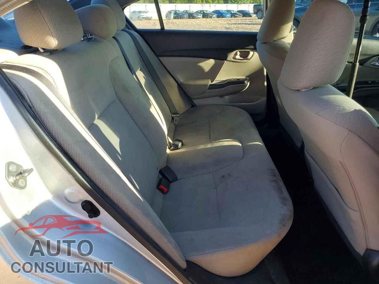 HONDA CIVIC 2013 - 2HGFB2F58DH571063