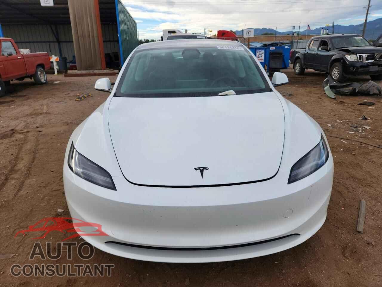 TESLA MODEL 3 2026 - 5YJ3E1EB3TF219619