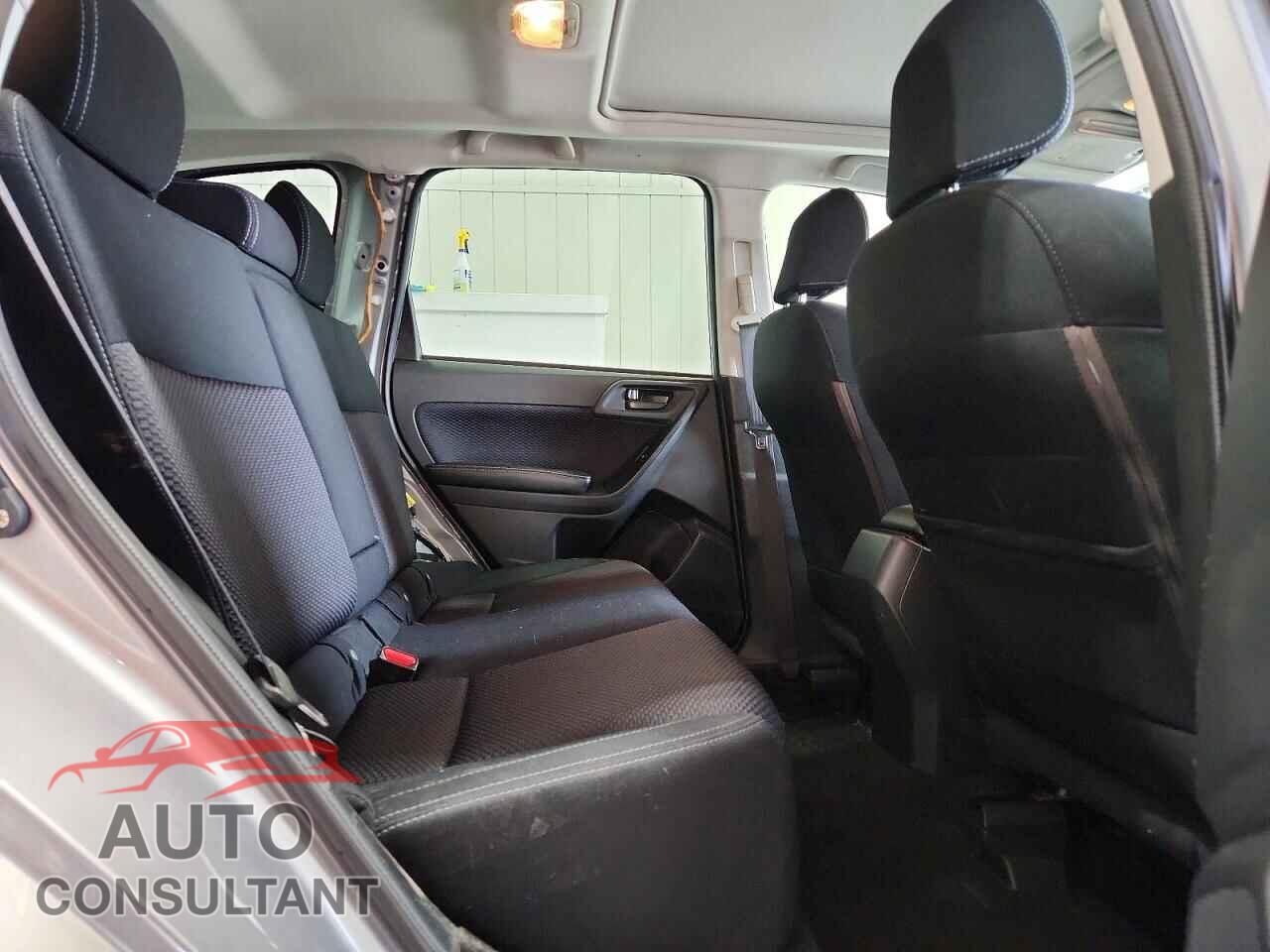 SUBARU FORESTER 2017 - JF2SJAEC0HH810127