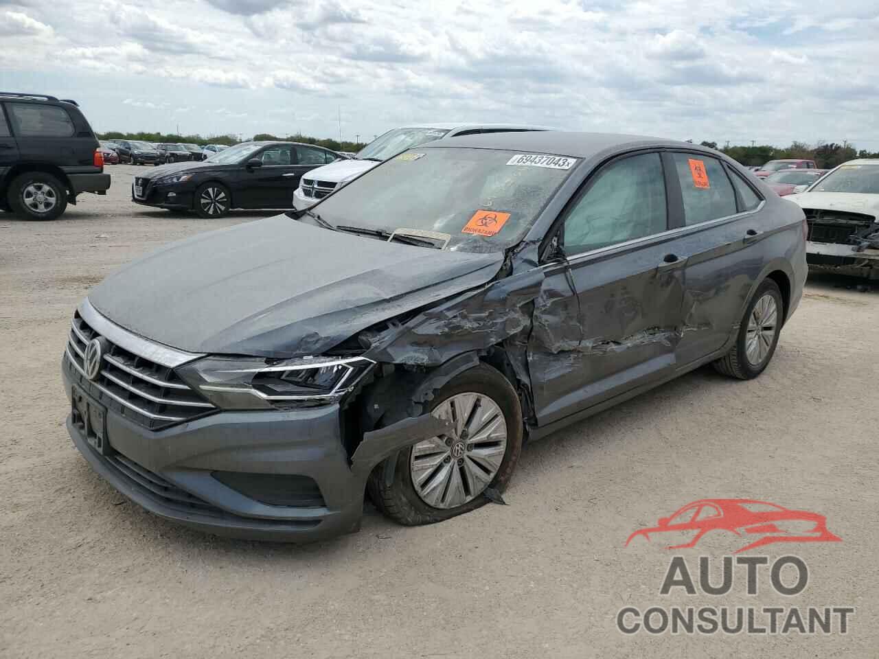 VOLKSWAGEN JETTA 2019 - 3VWC57BU8KM074870