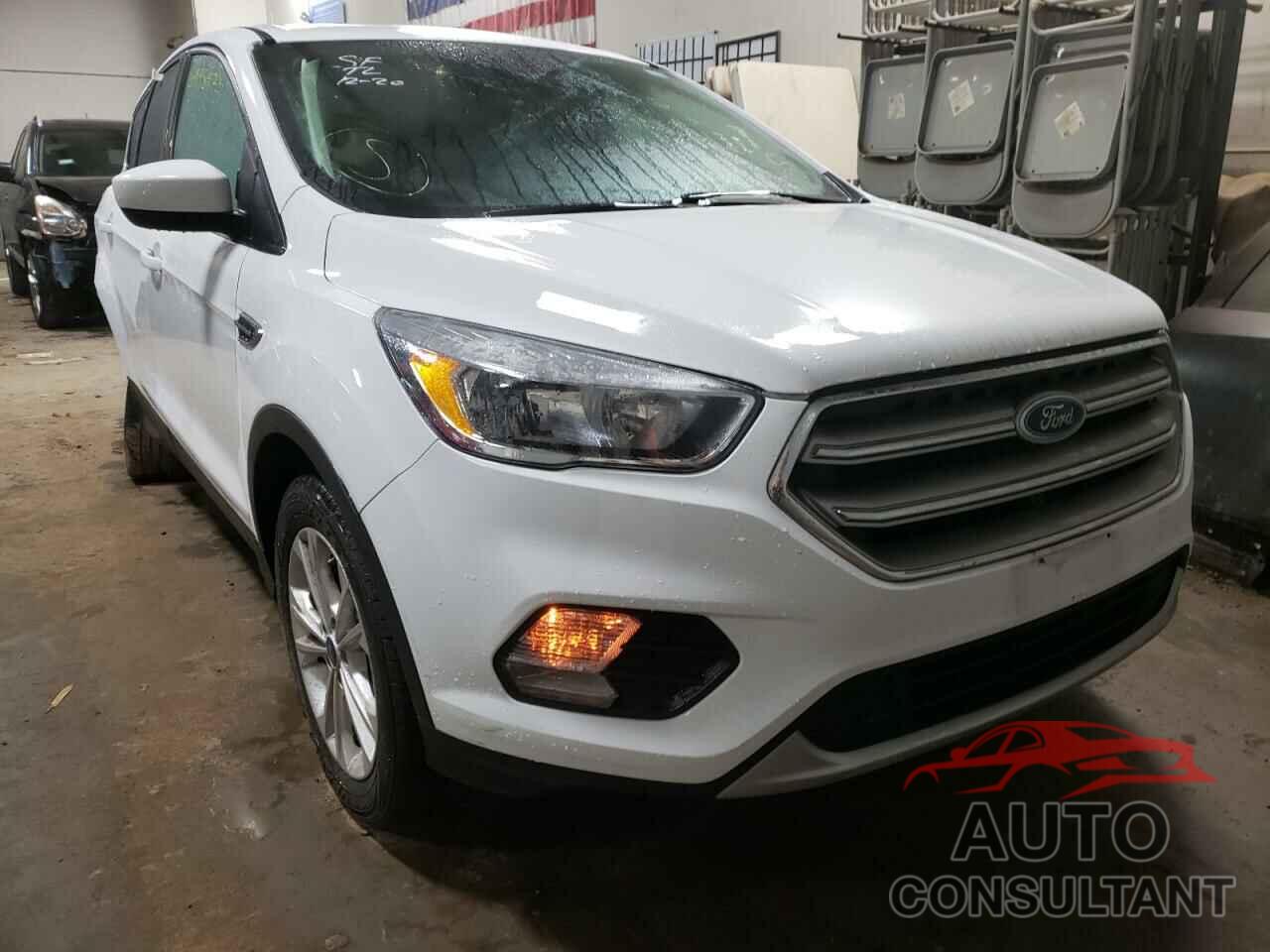 FORD ESCAPE 2017 - 1FMCU9GD4HUD09145