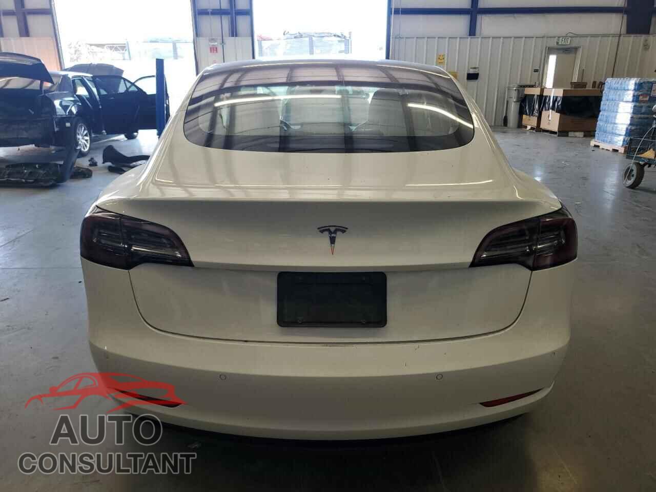 TESLA MODEL 3 2019 - 5YJ3E1EA7KF327778
