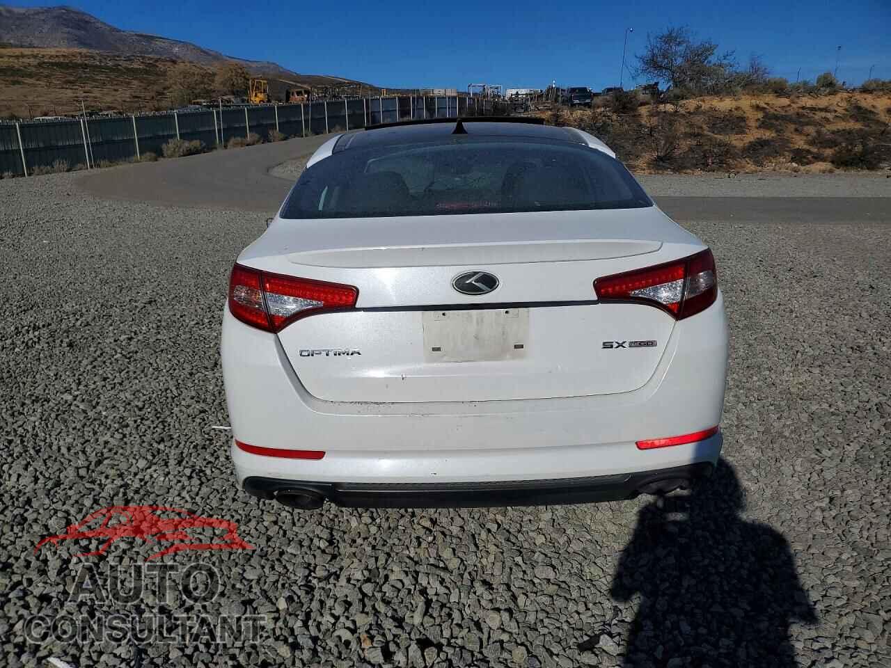 KIA OPTIMA 2012 - 5XXGR4A6XCG010097