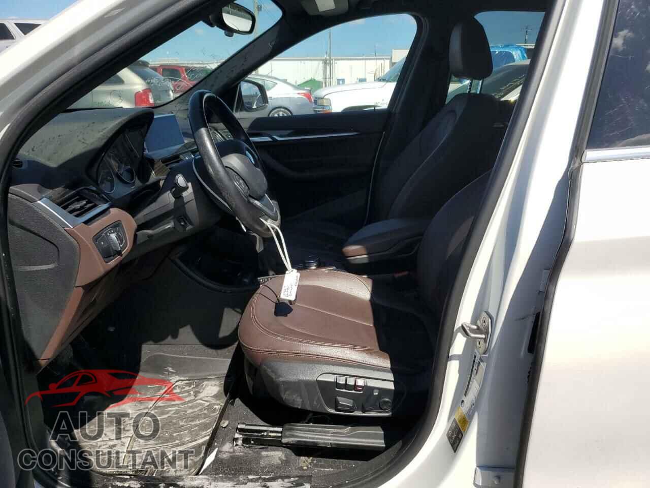 BMW X1 2017 - WBXHT3C30H5F79352