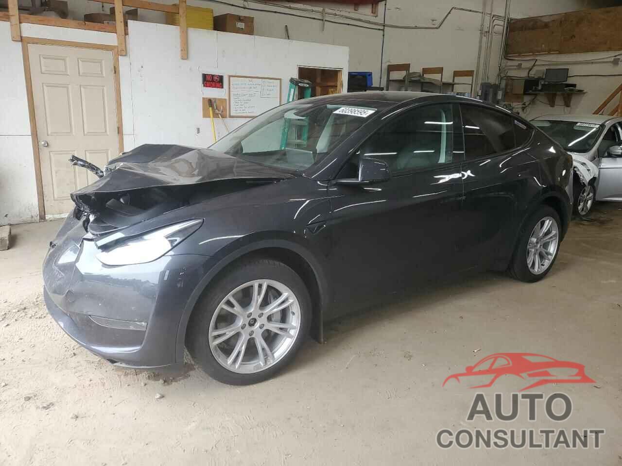 TESLA MODEL Y 2024 - 7SAYGDEEXRA283726