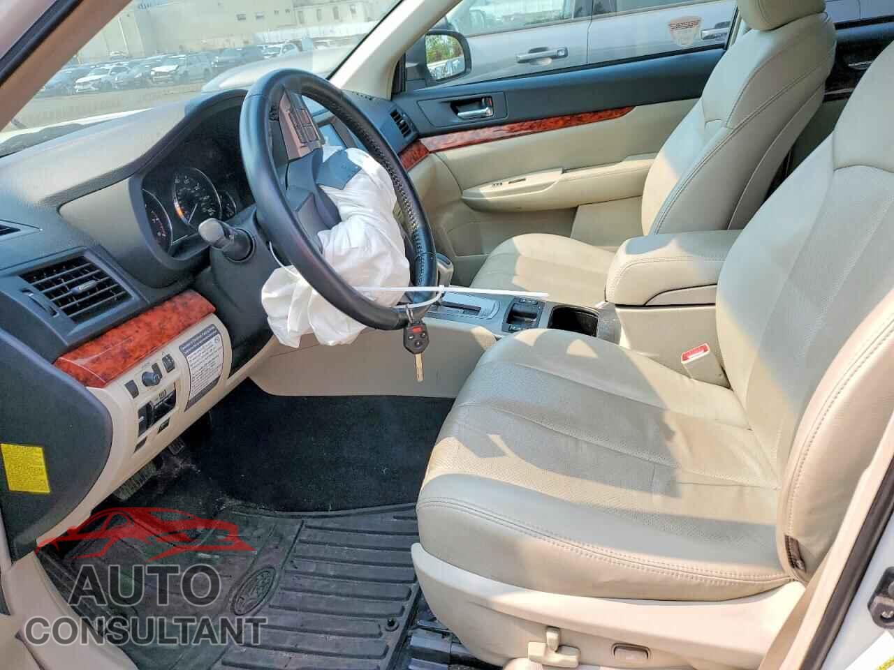 SUBARU OUTBACK 2011 - 4S4BRDLC8B2323100