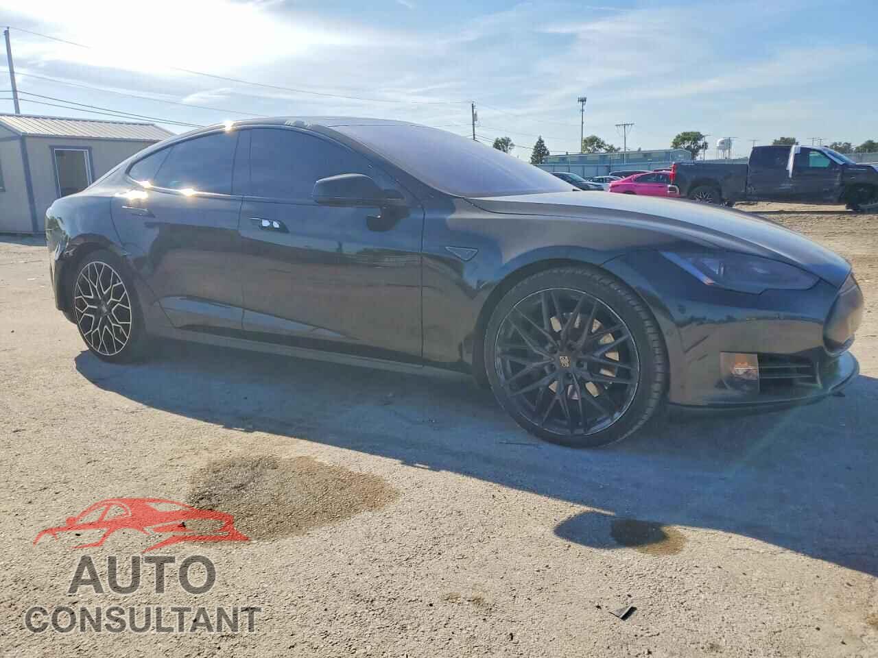 TESLA MODEL S 2016 - 5YJSA1E10GF127744