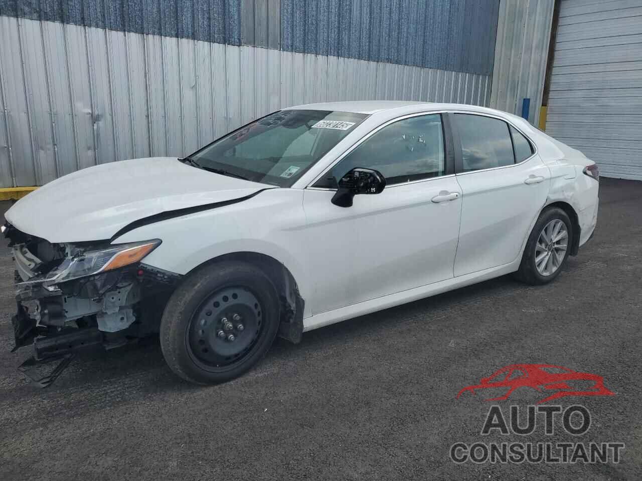 TOYOTA CAMRY 2022 - 4T1C11AK4NU711499