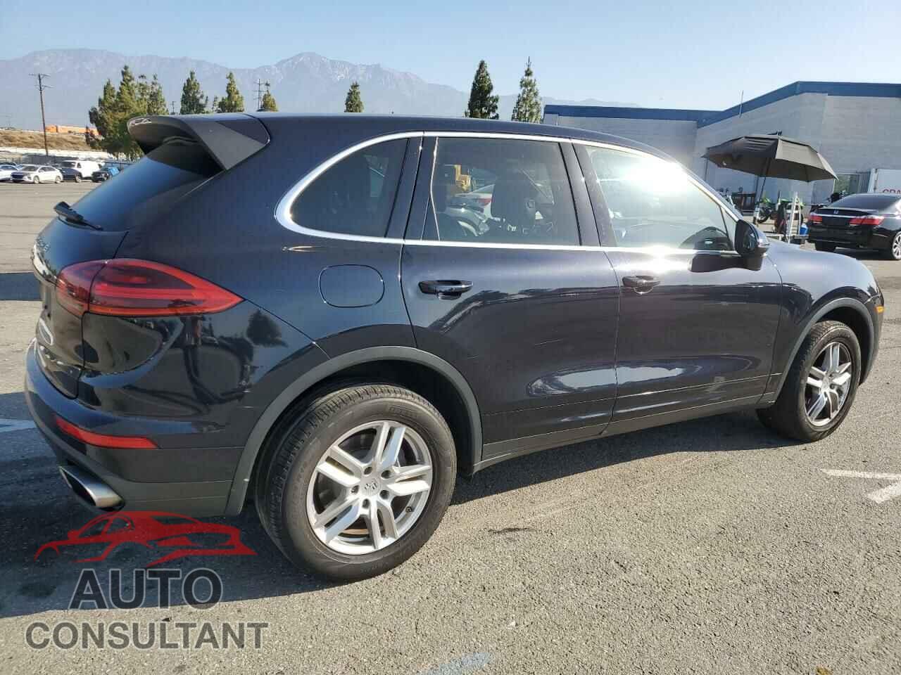 PORSCHE CAYENNE 2016 - WP1AA2A21GKA08117