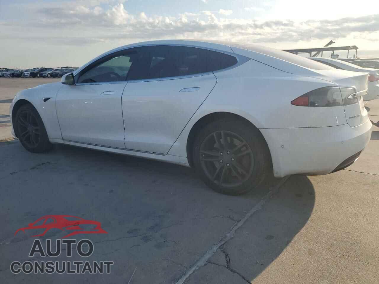 TESLA MODEL S 2018 - 5YJSA1E23JF252348