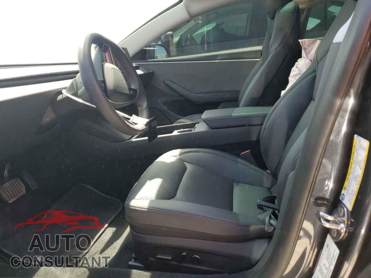 TESLA MODEL 3 2024 - 5YJ3E1EAXRF725223