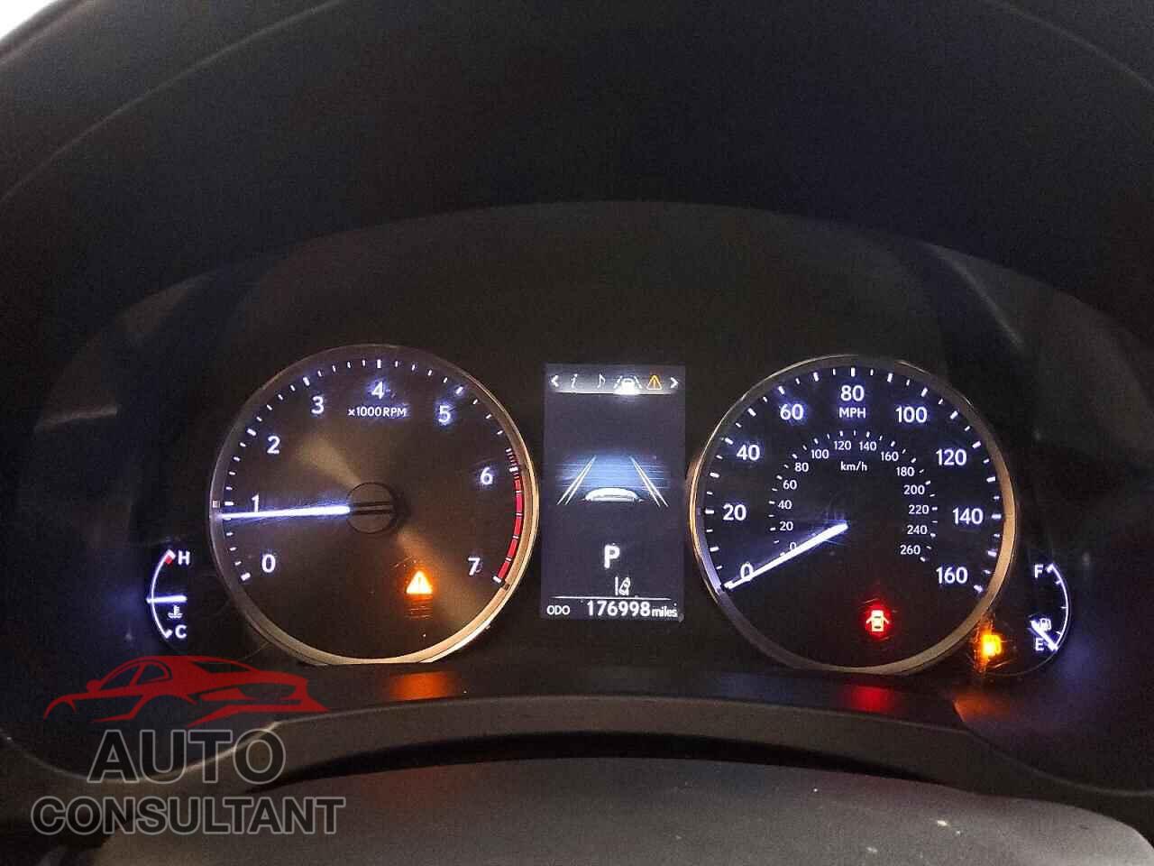 LEXUS IS 2018 - JTHBA1D28J5067164