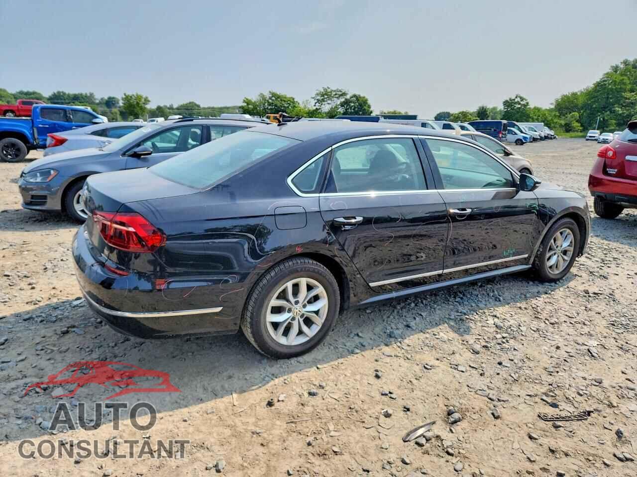 VOLKSWAGEN PASSAT 2017 - 1VWAT7A32HC080177