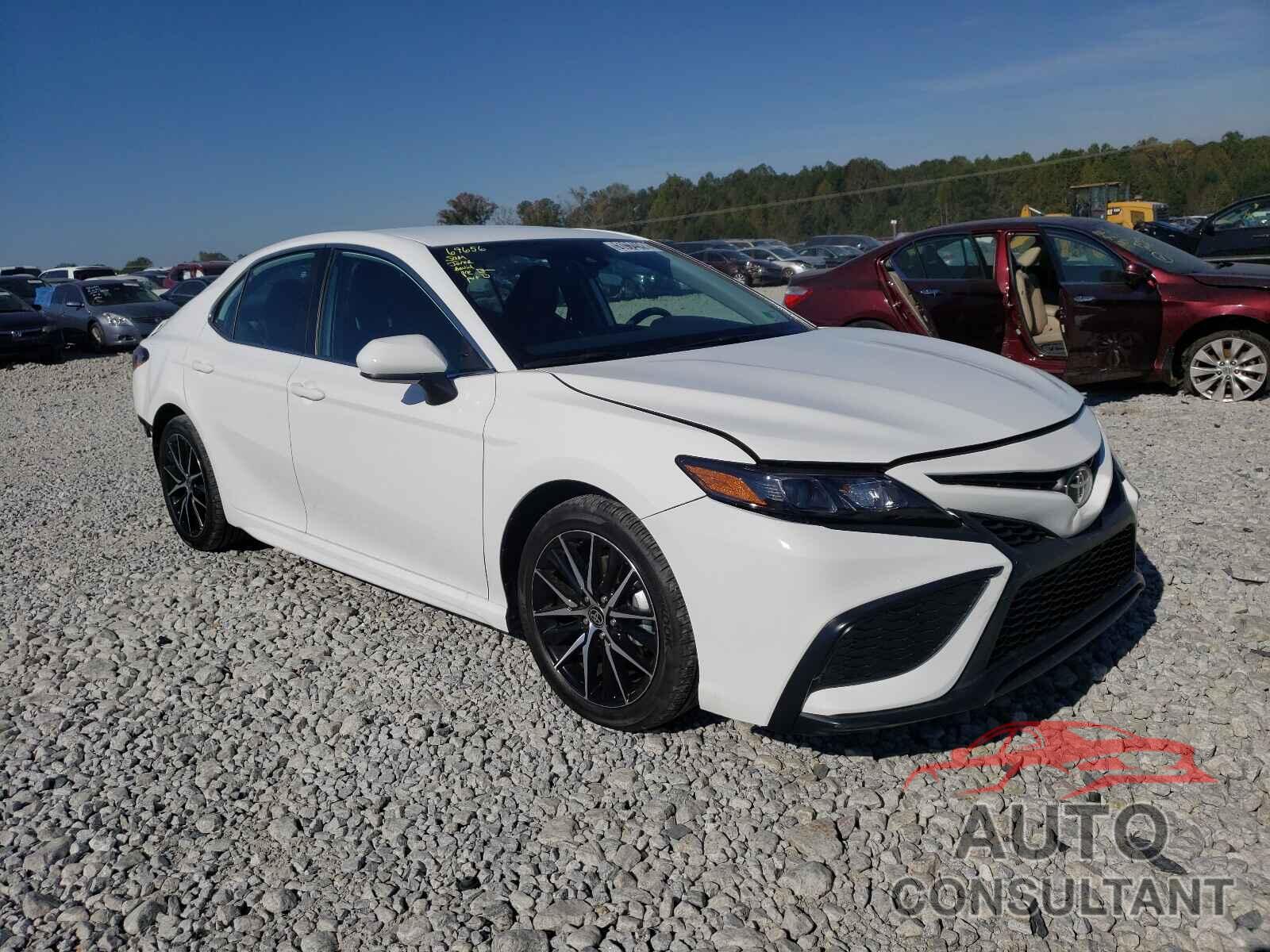 TOYOTA CAMRY 2021 - 4T1G11AK8MU461099