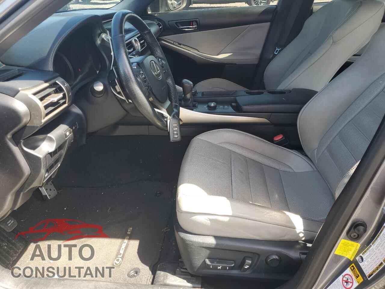 LEXUS IS 2015 - JTHBF1D28F5079100