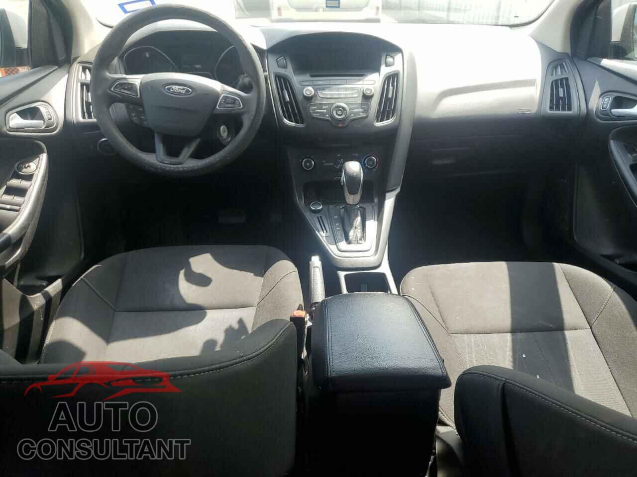 FORD FOCUS 2017 - 1FADP3F20HL300273