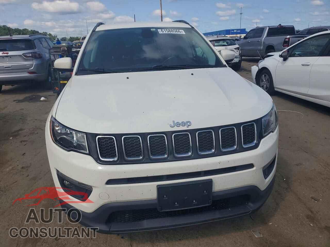 JEEP COMPASS 2018 - 3C4NJCBB5JT240913