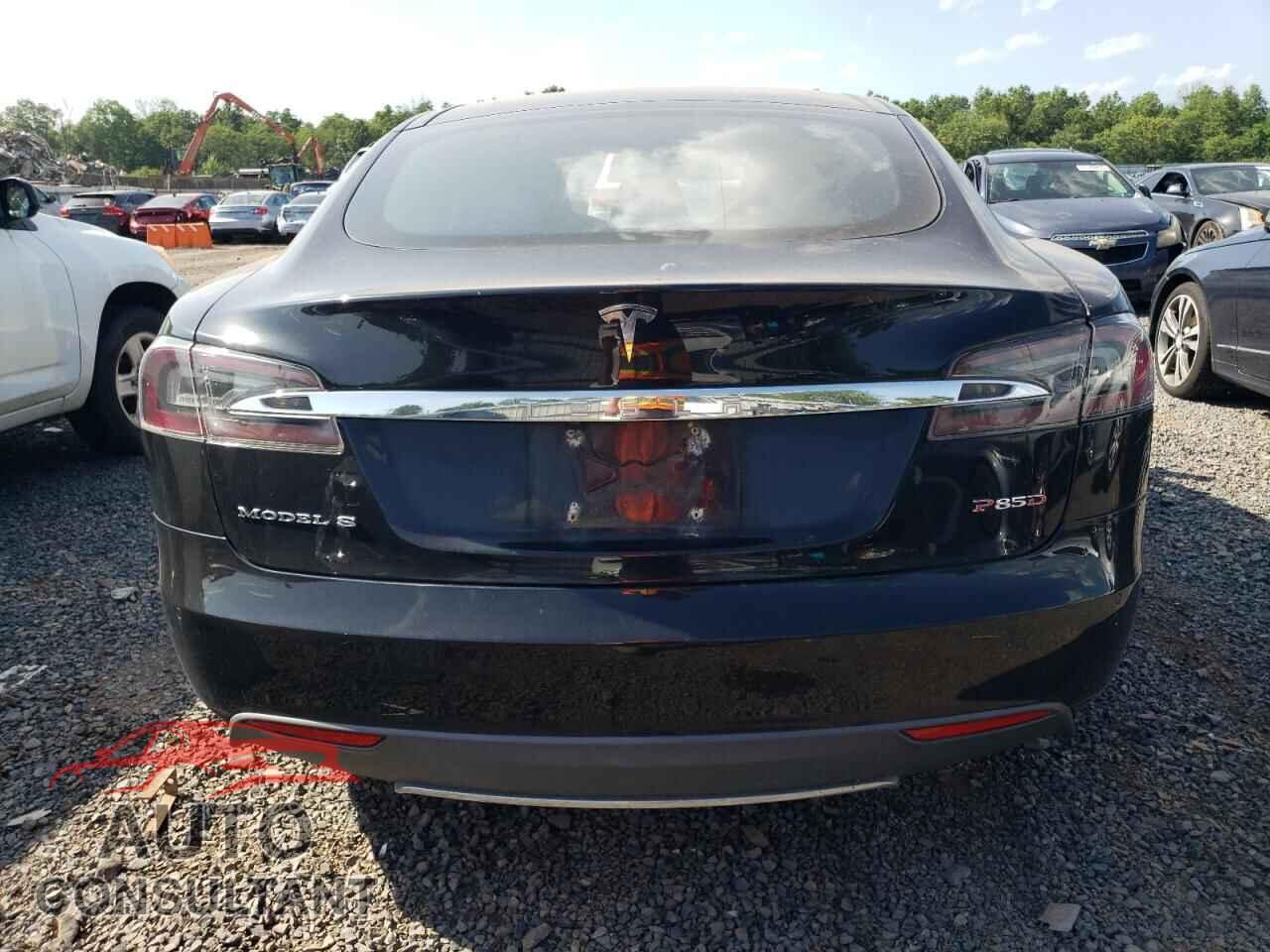 TESLA MODEL S 2015 - 5YJSA1E48FF118461