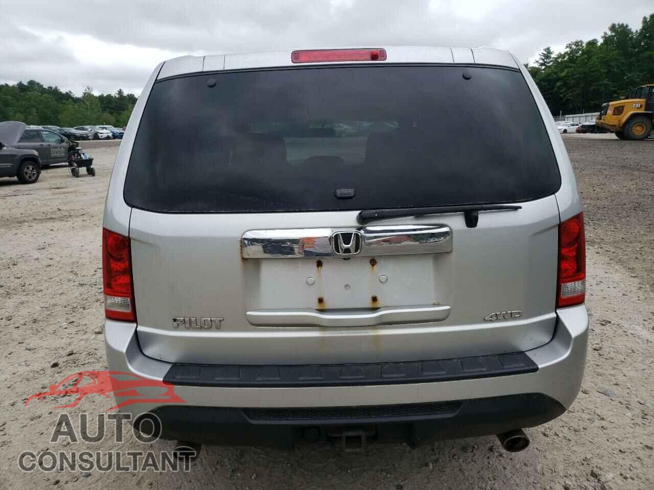HONDA PILOT 2013 - 5FNYF4H44DB050892