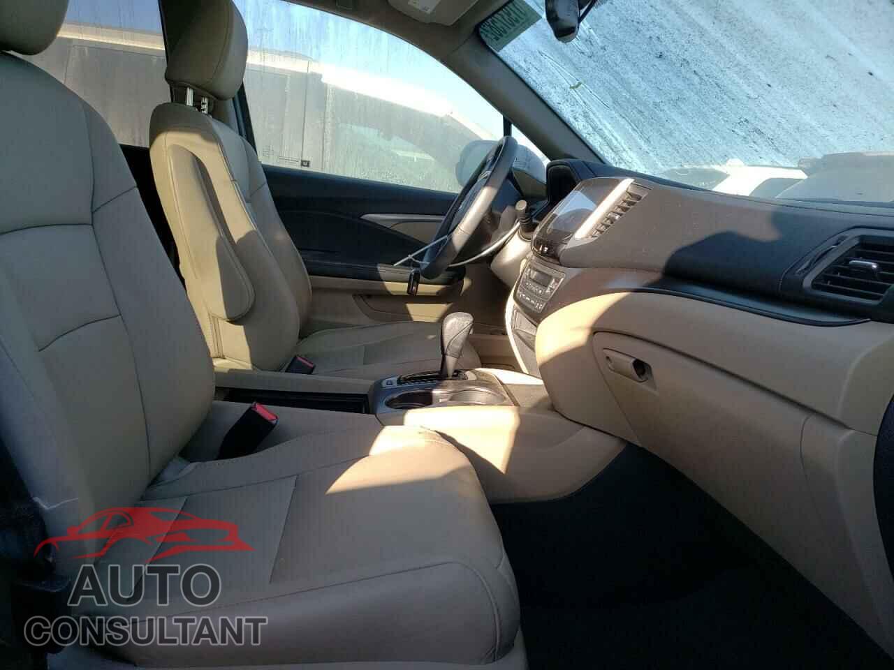 HONDA PILOT 2017 - 5FNYF5H58HB017138