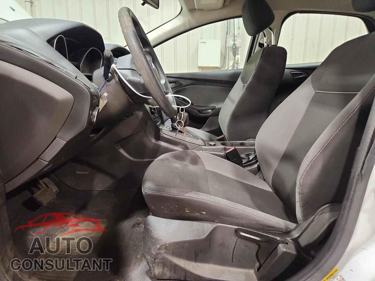FORD FOCUS 2013 - 1FADP3E23DL161400