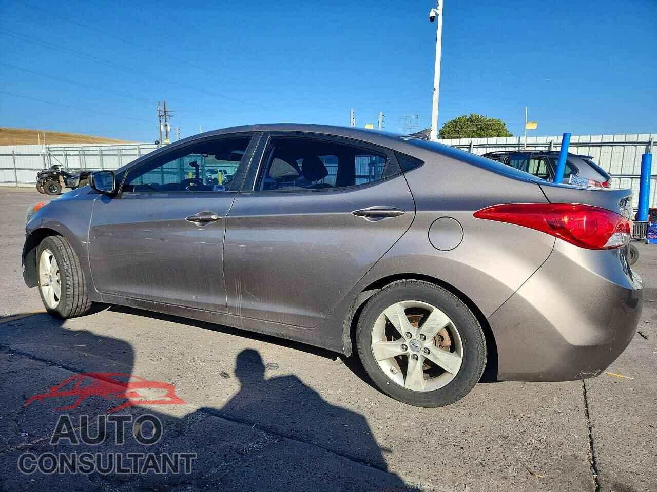 HYUNDAI ELANTRA 2011 - 5NPDH4AE3BH040901
