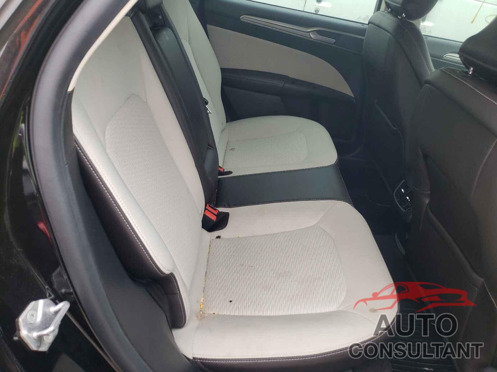 FORD FUSION 2019 - 3FA6P0HDXKR111497