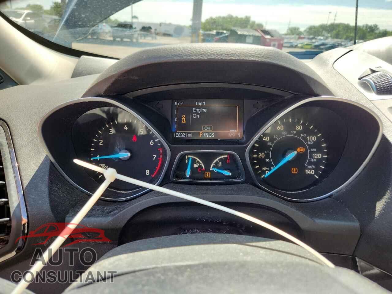 FORD ESCAPE 2017 - 1FMCU0J96HUB31013