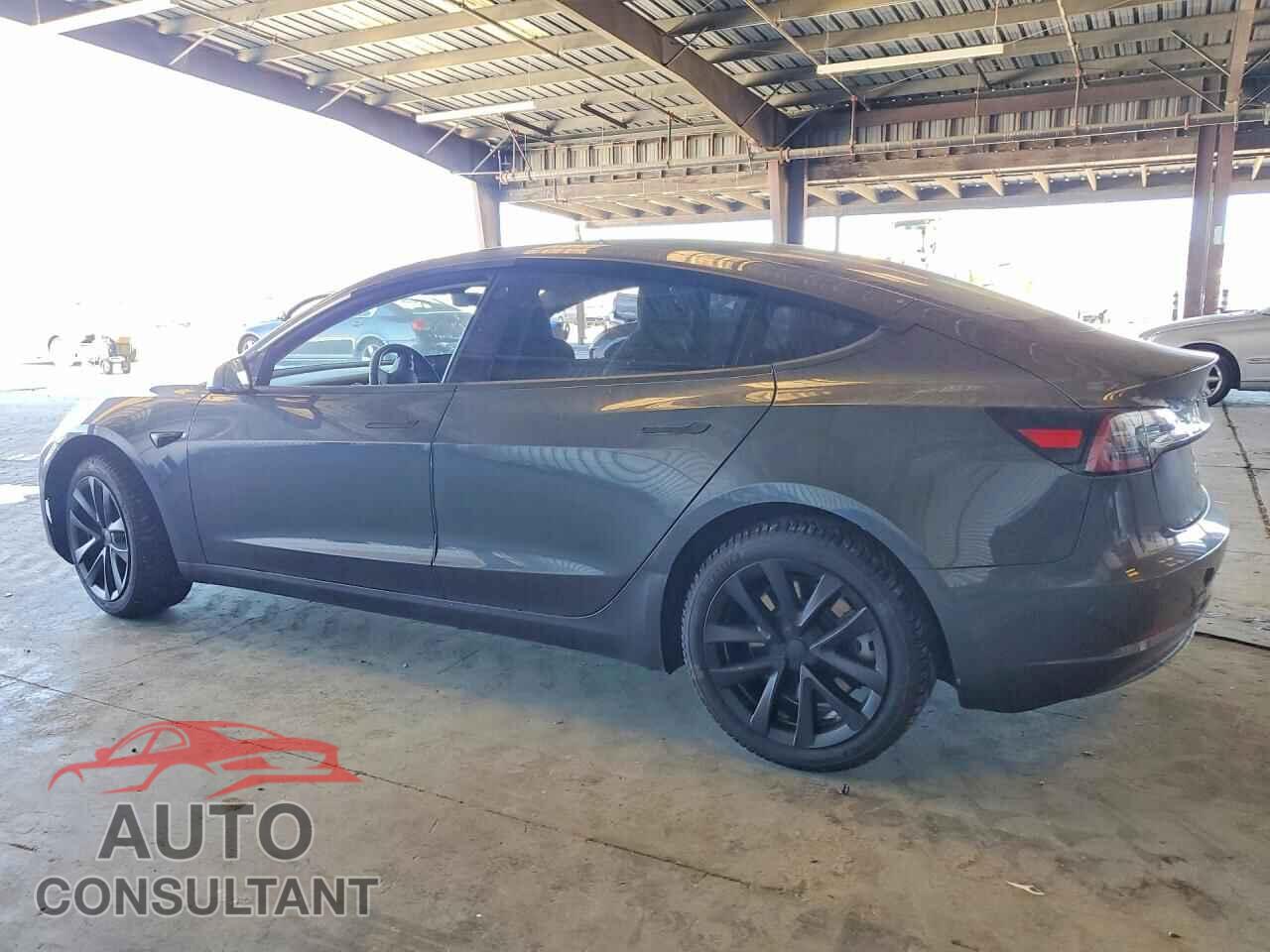 TESLA MODEL 3 2018 - 5YJ3E1EA4JF001323