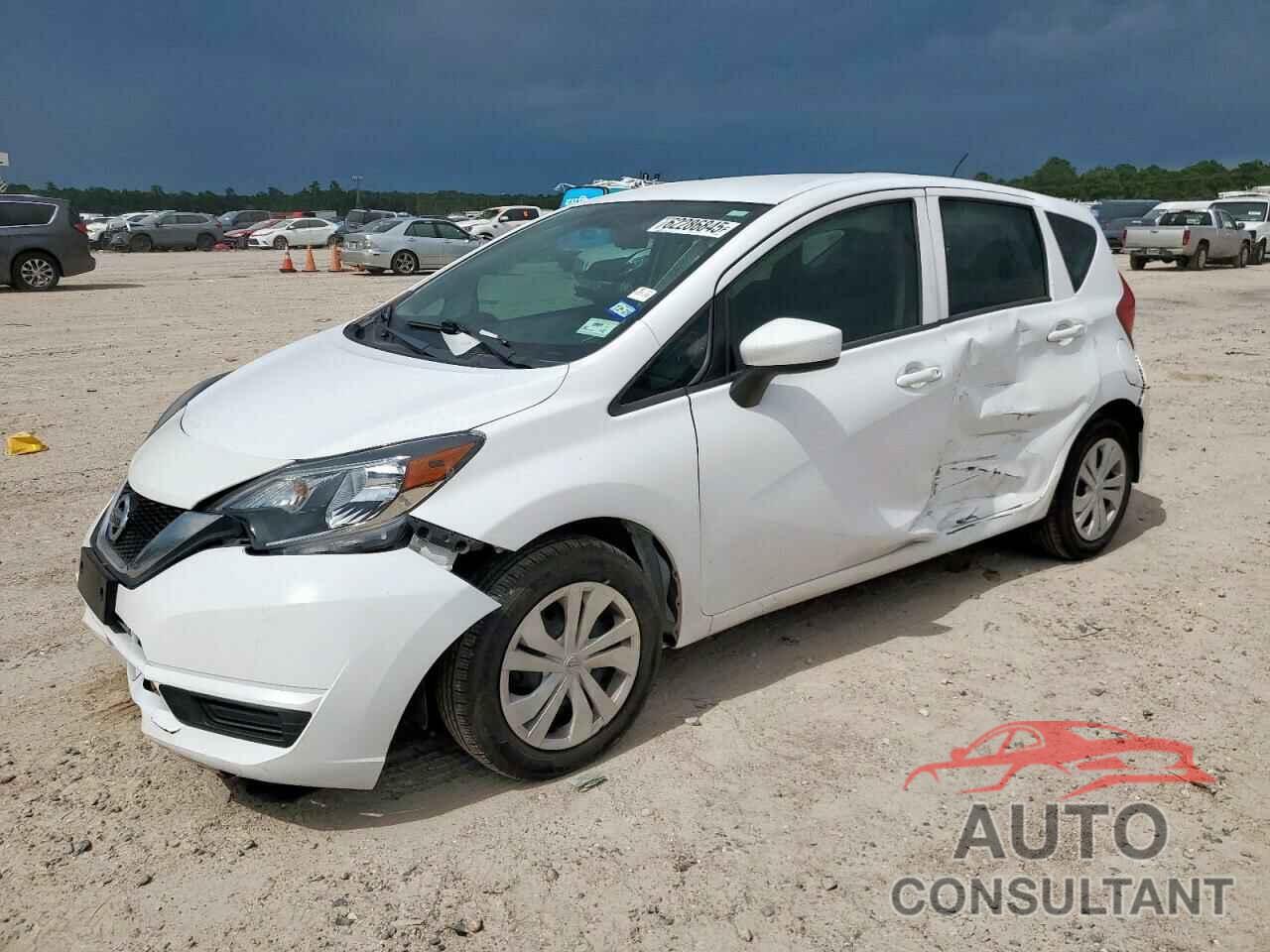 NISSAN VERSA 2018 - 3N1CE2CPXJL361049