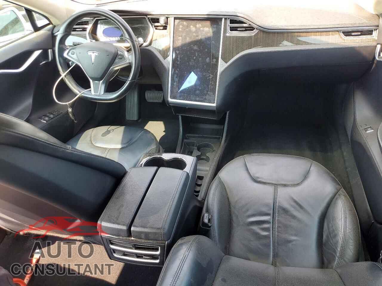 TESLA MODEL S 2013 - 5YJSA1DN0DFP18656